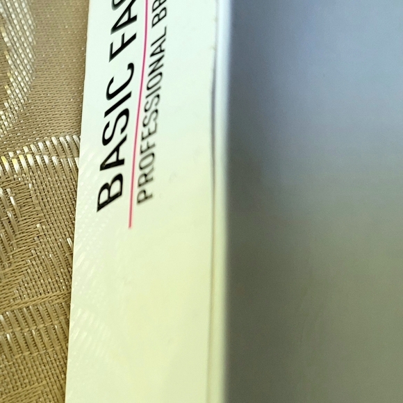 BRAND NEW! Sigma Basic Face Kit - Picture 6 of 6